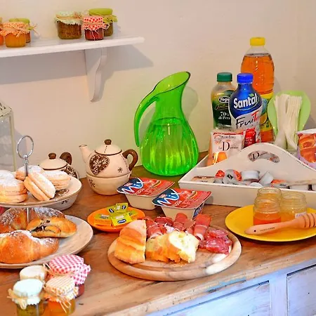 Alojamento de Acomodação e Pequeno-almoço Lo Scialle Della Luna